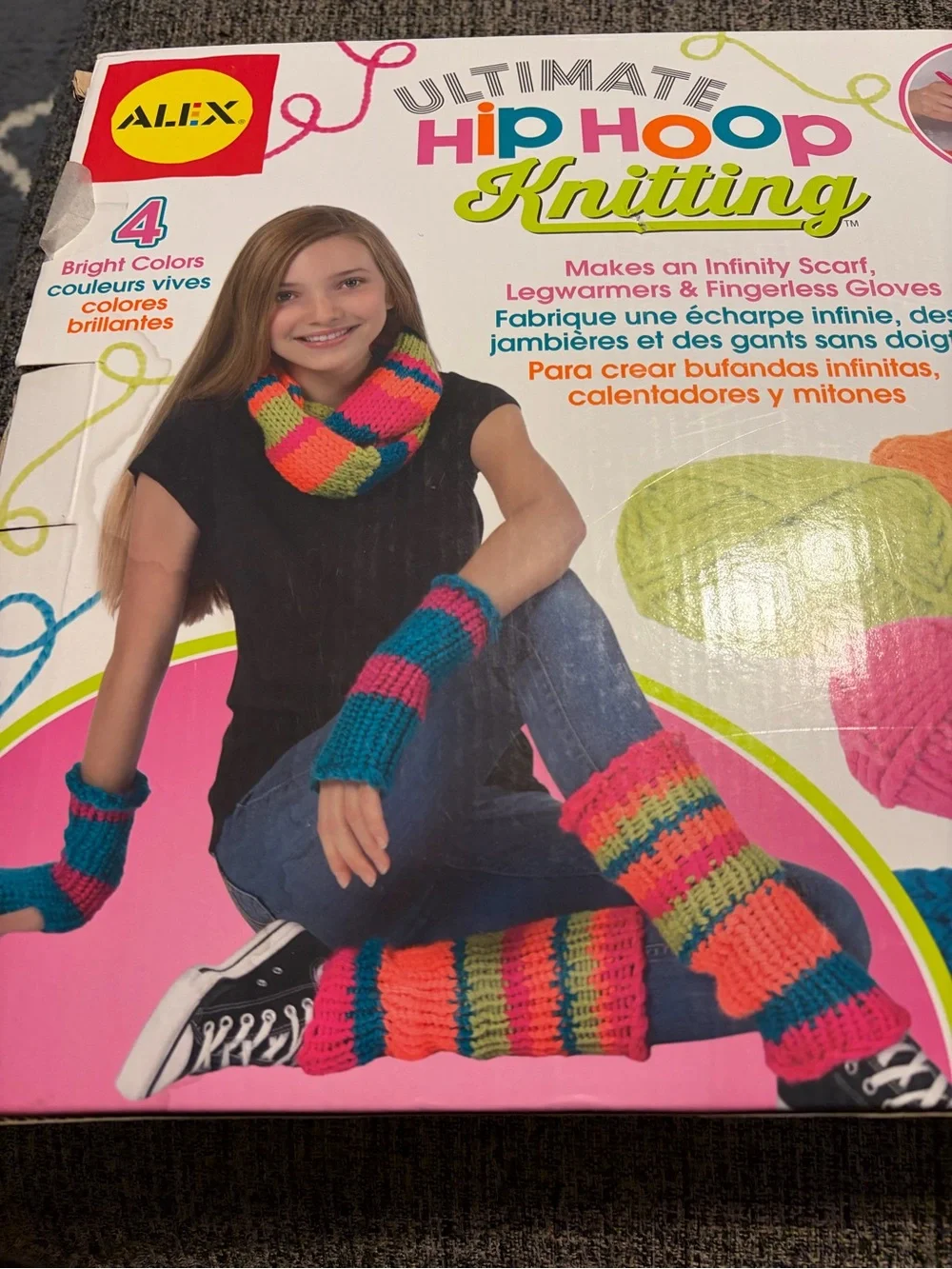 Alex Ultimare hip hoop knitting